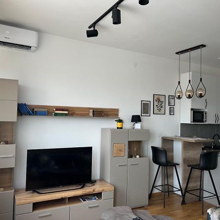 Apartment Charlie Private Parking Novi Sad Exterior photo