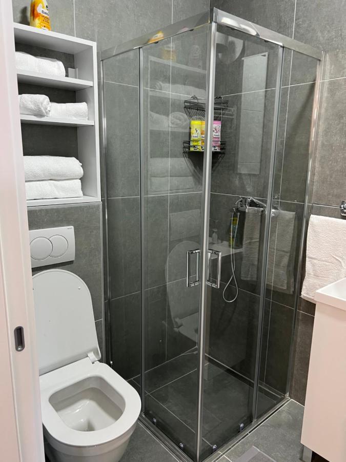 Apartment Charlie Private Parking Novi Sad Exterior photo