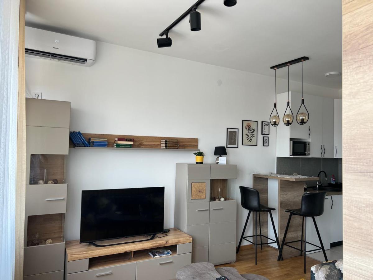 Apartment Charlie Private Parking Novi Sad Exterior photo